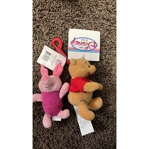 2 vintage mini Winnie the Pooh and piglet